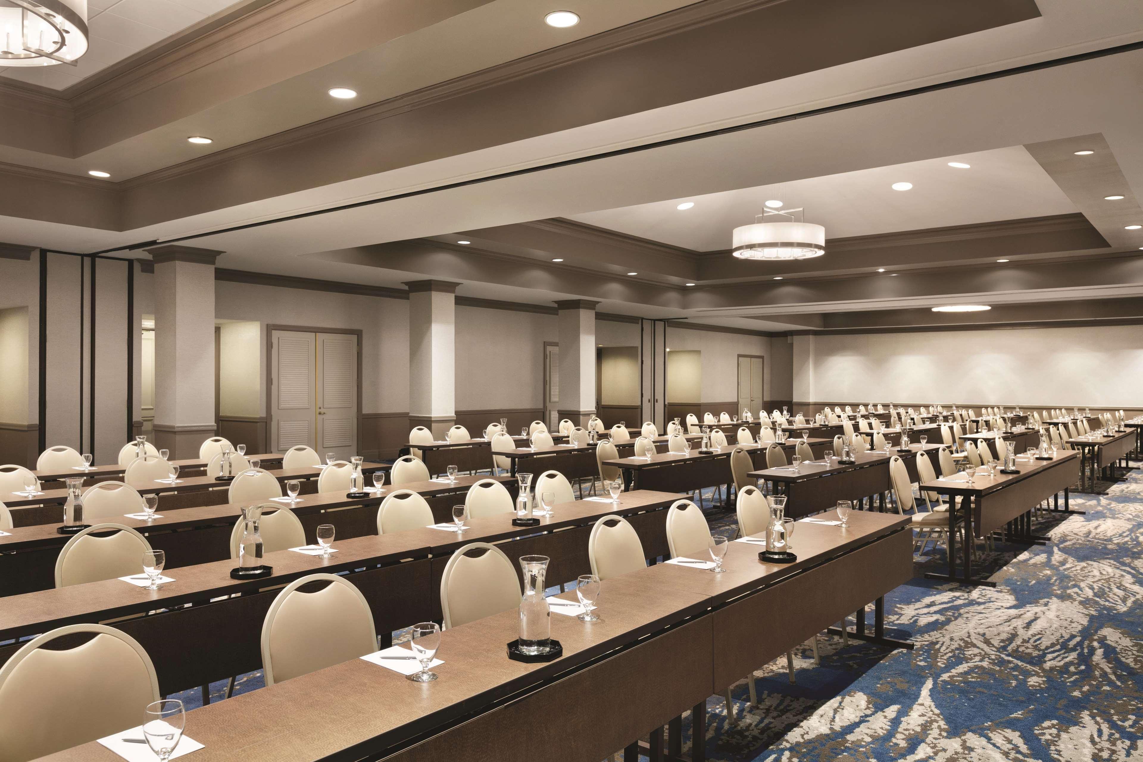 Embassy Suites By Hilton Brea - North Orange County Экстерьер фото