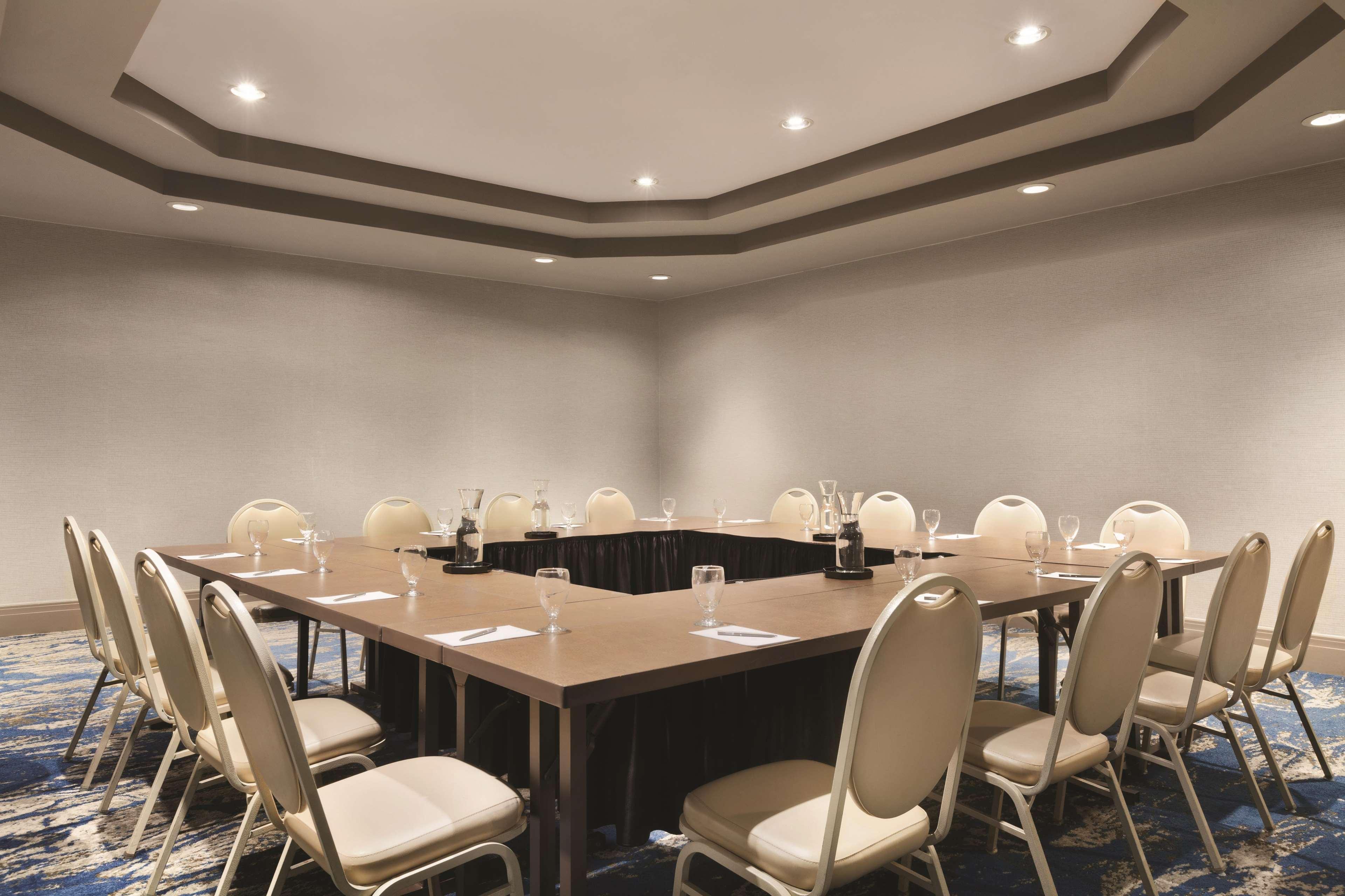 Embassy Suites By Hilton Brea - North Orange County Экстерьер фото