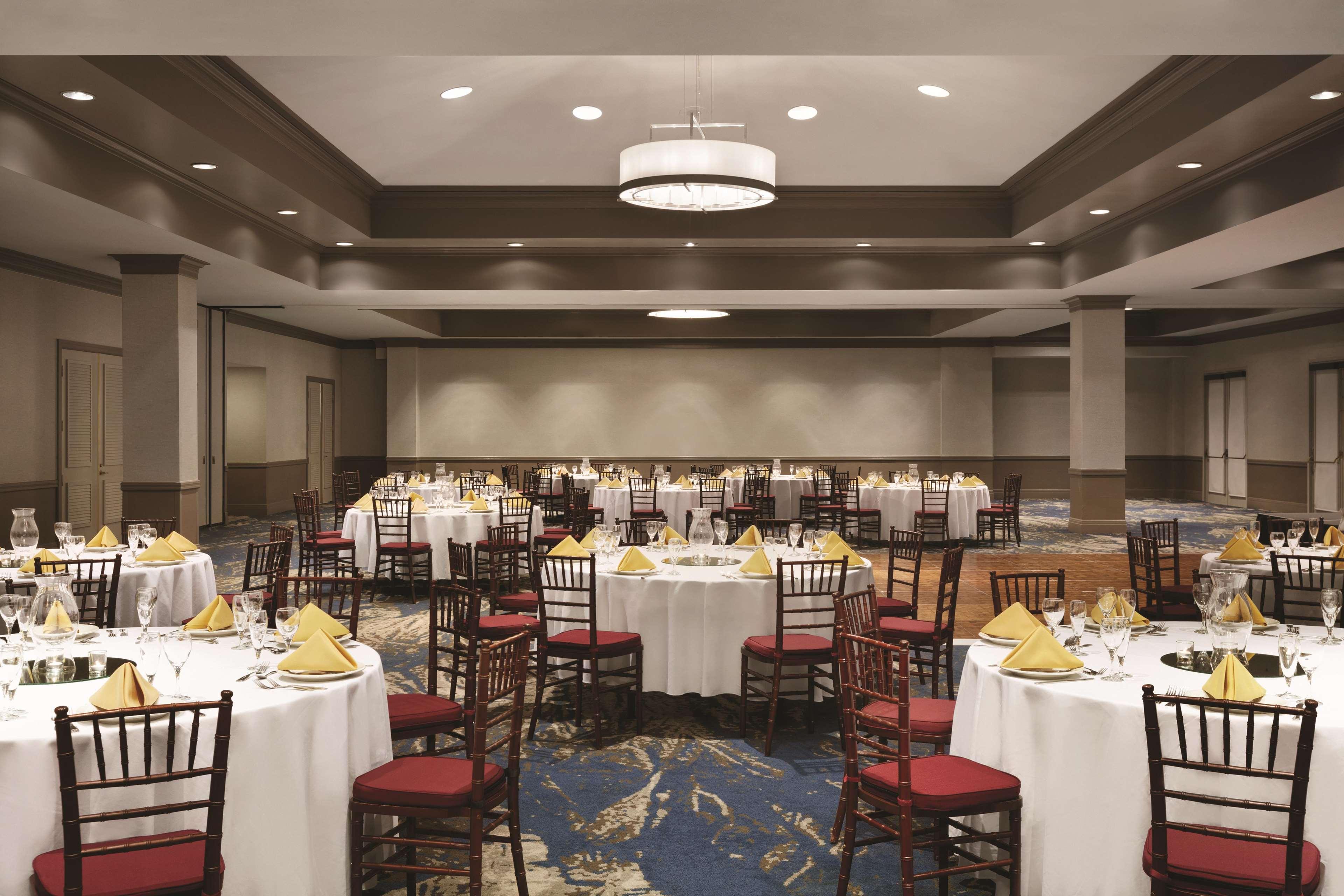 Embassy Suites By Hilton Brea - North Orange County Экстерьер фото