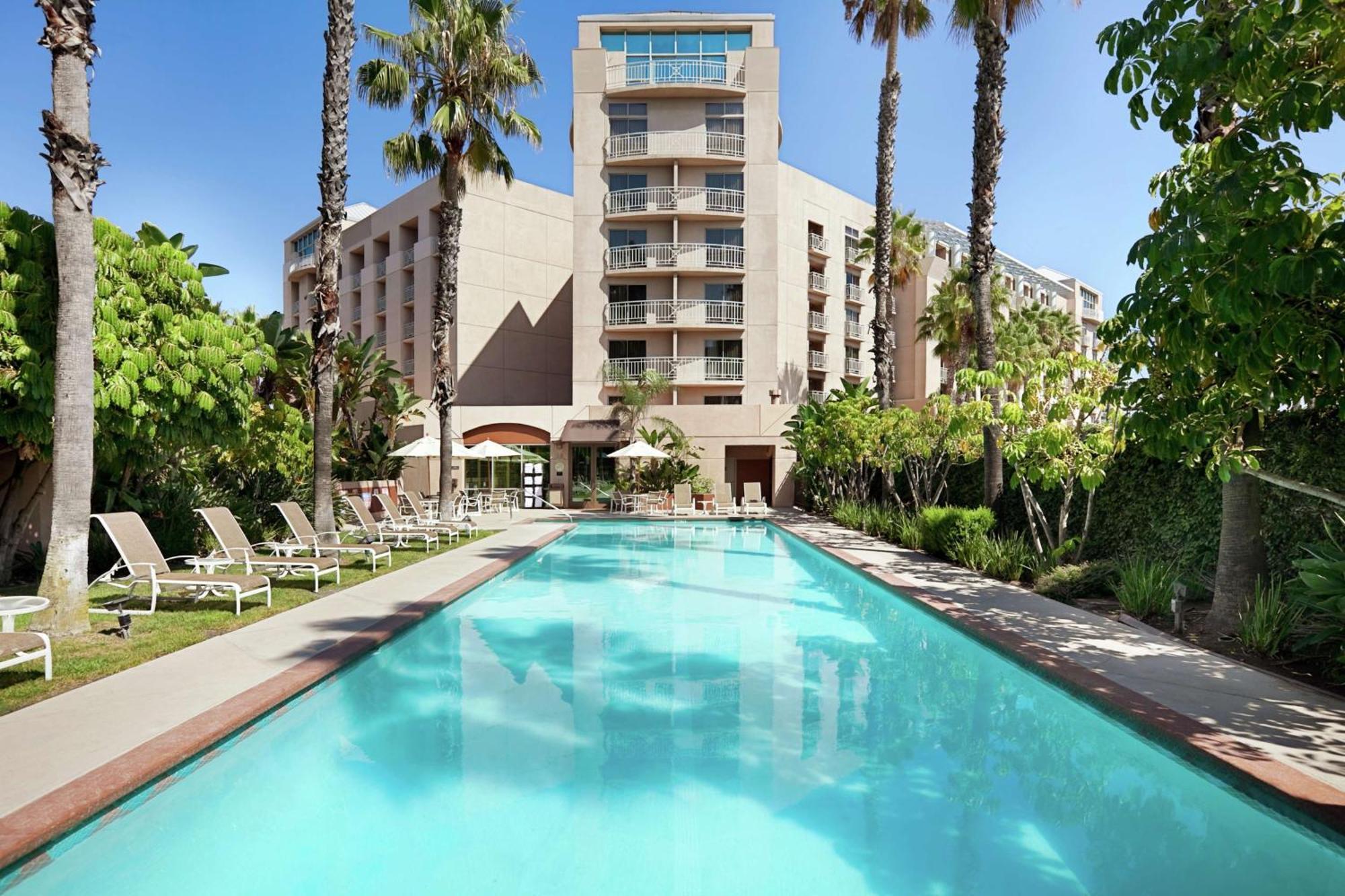 Embassy Suites By Hilton Brea - North Orange County Экстерьер фото