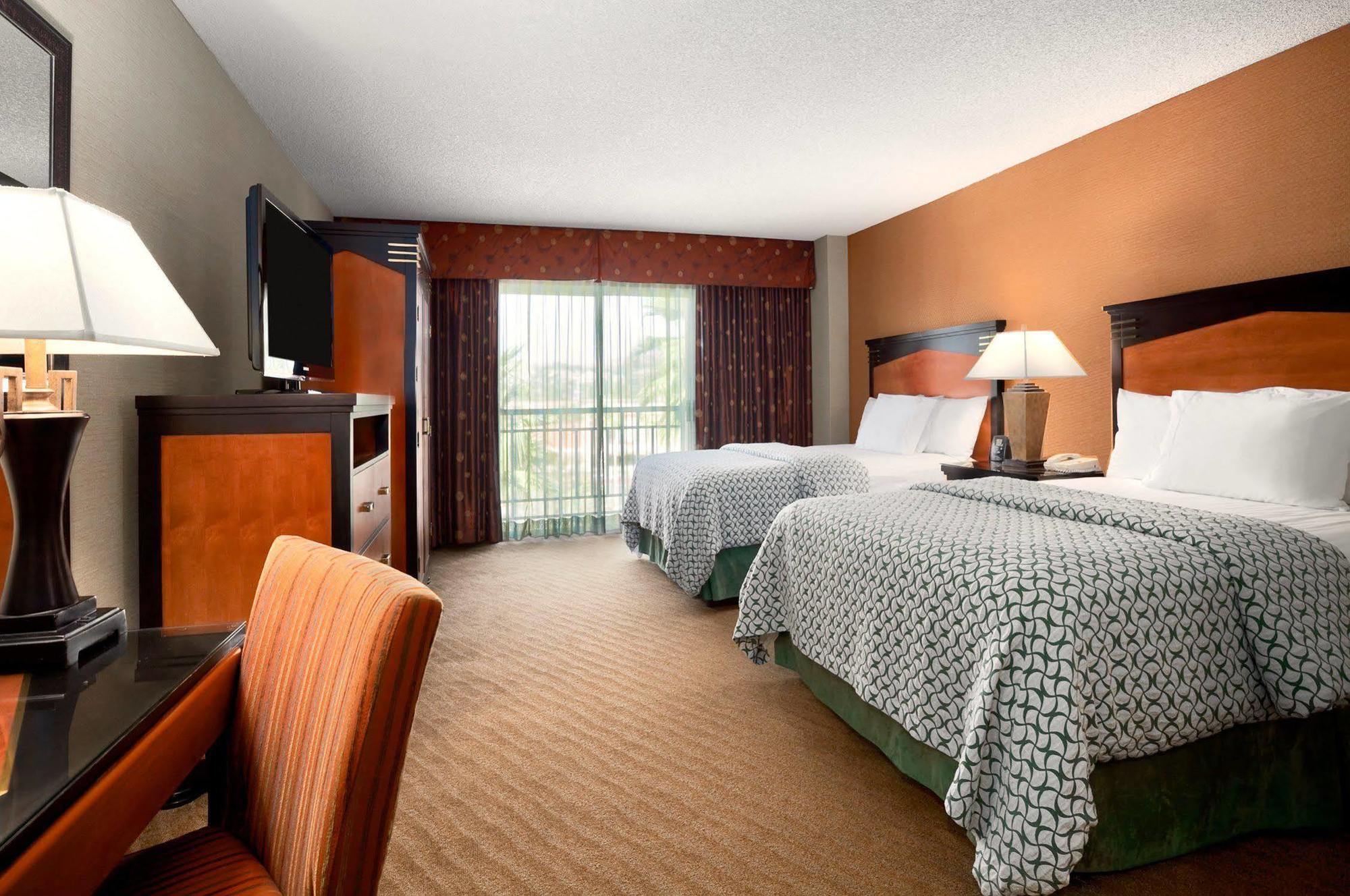 Embassy Suites By Hilton Brea - North Orange County Экстерьер фото